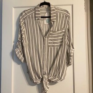 VIXBE Vertical Striped Button Down w/ Tie